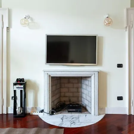 Casa Delle 5 Giornate Di Апартаменты *